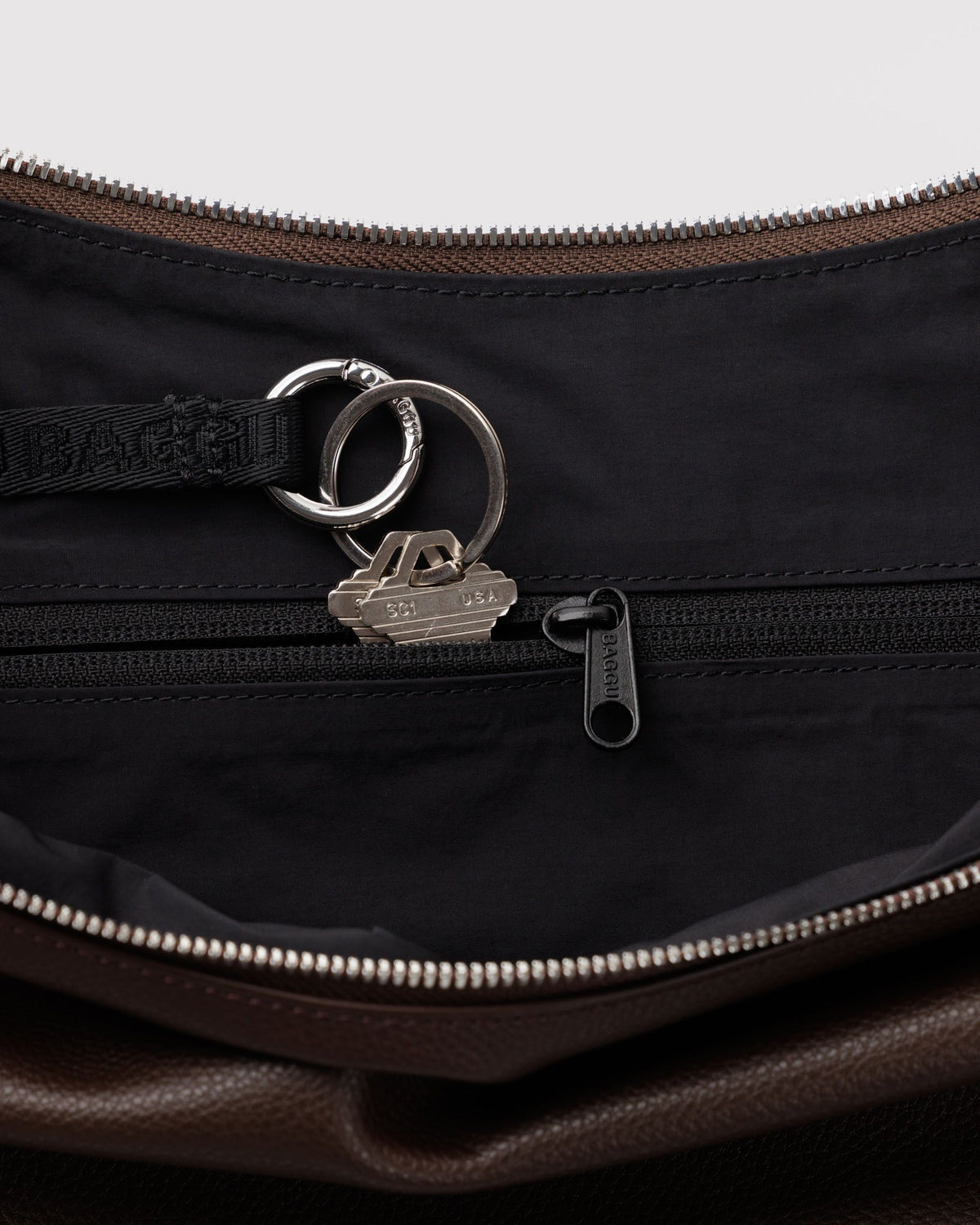 Medium Recycled Leather Flat Crescent - Baggu