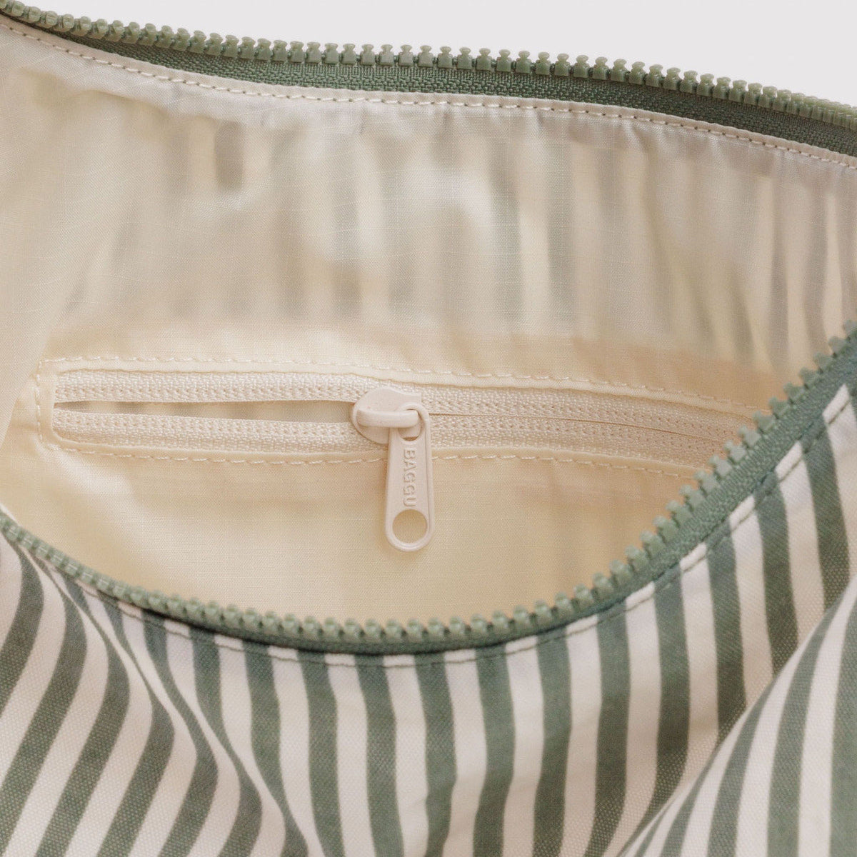 Nylon Shoulder Bag - Baggu