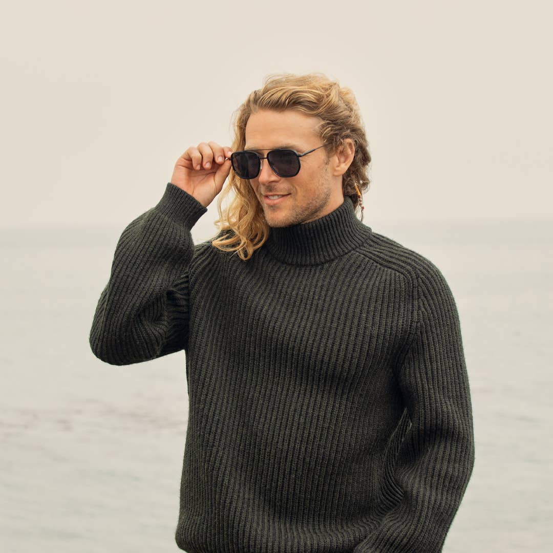 Flynn - Onyx / Matte Onyx / Smoke Polarized Lens - Blue Planet Eco-Eyewear