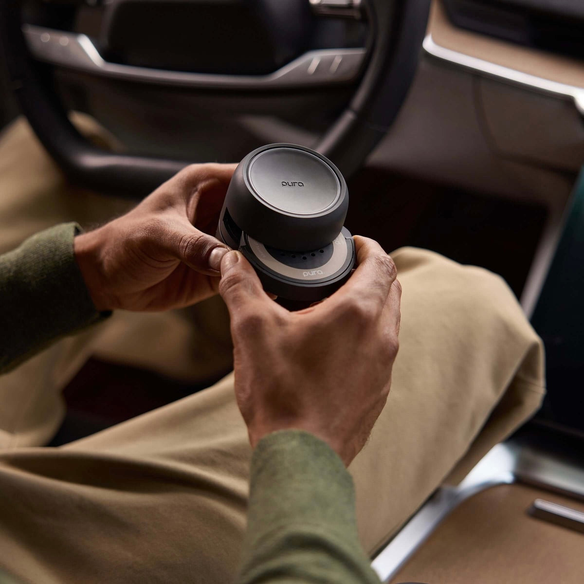 Pura Car Pro Smart Fragrance Diffuser