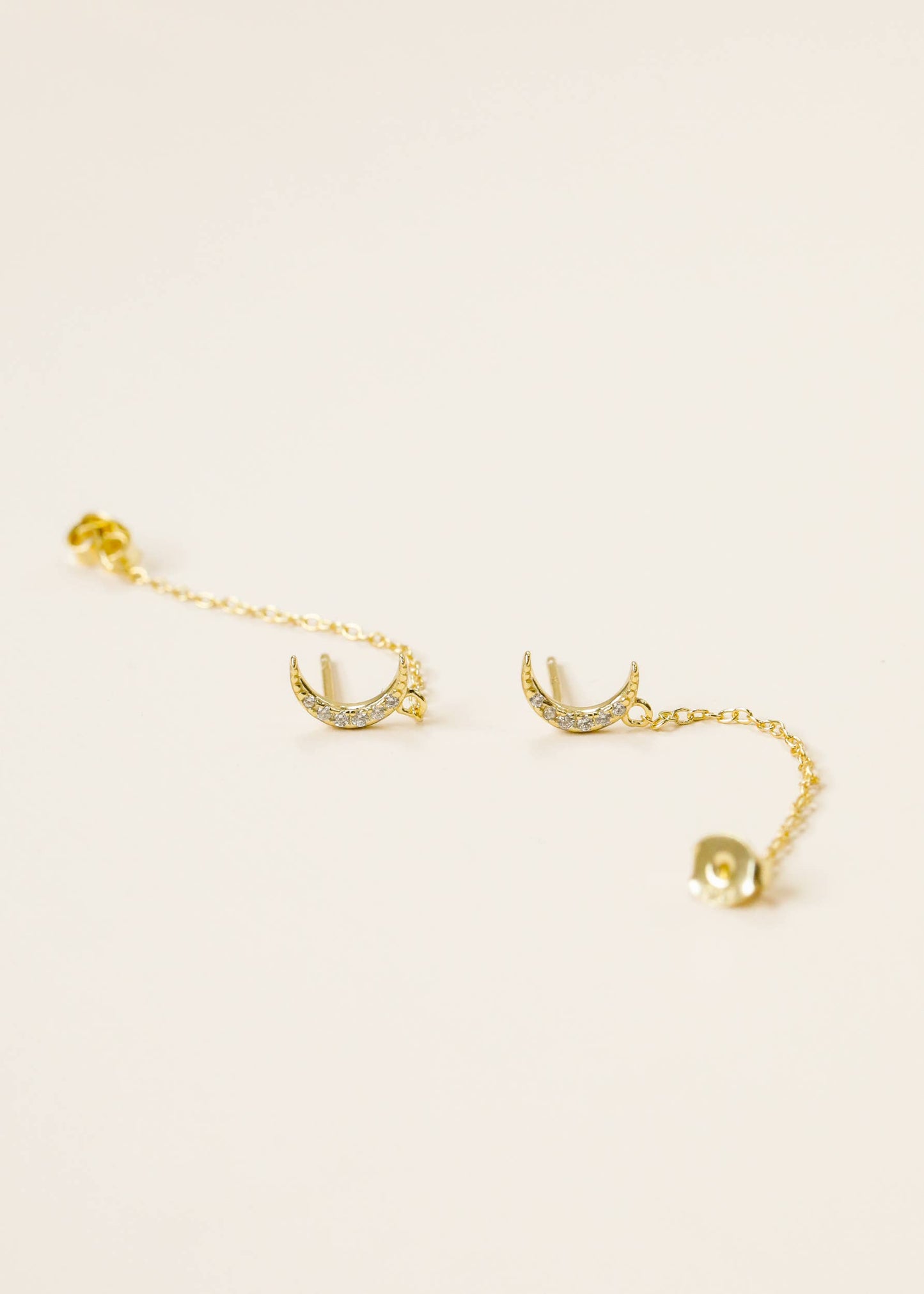 Chain Huggie - Moon - Earrings